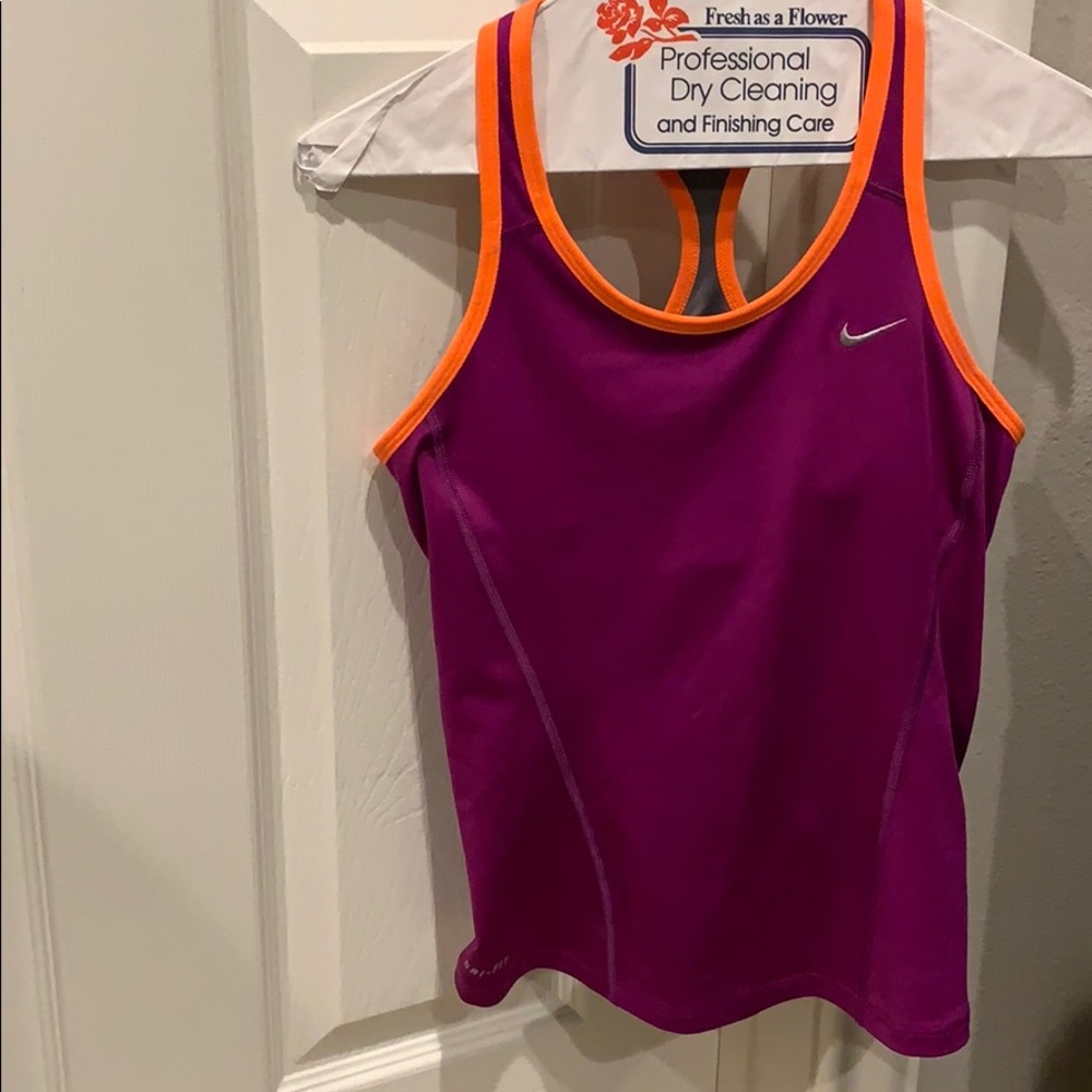 Nike tank top with a built in bra